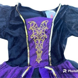 Halloween costume med girl